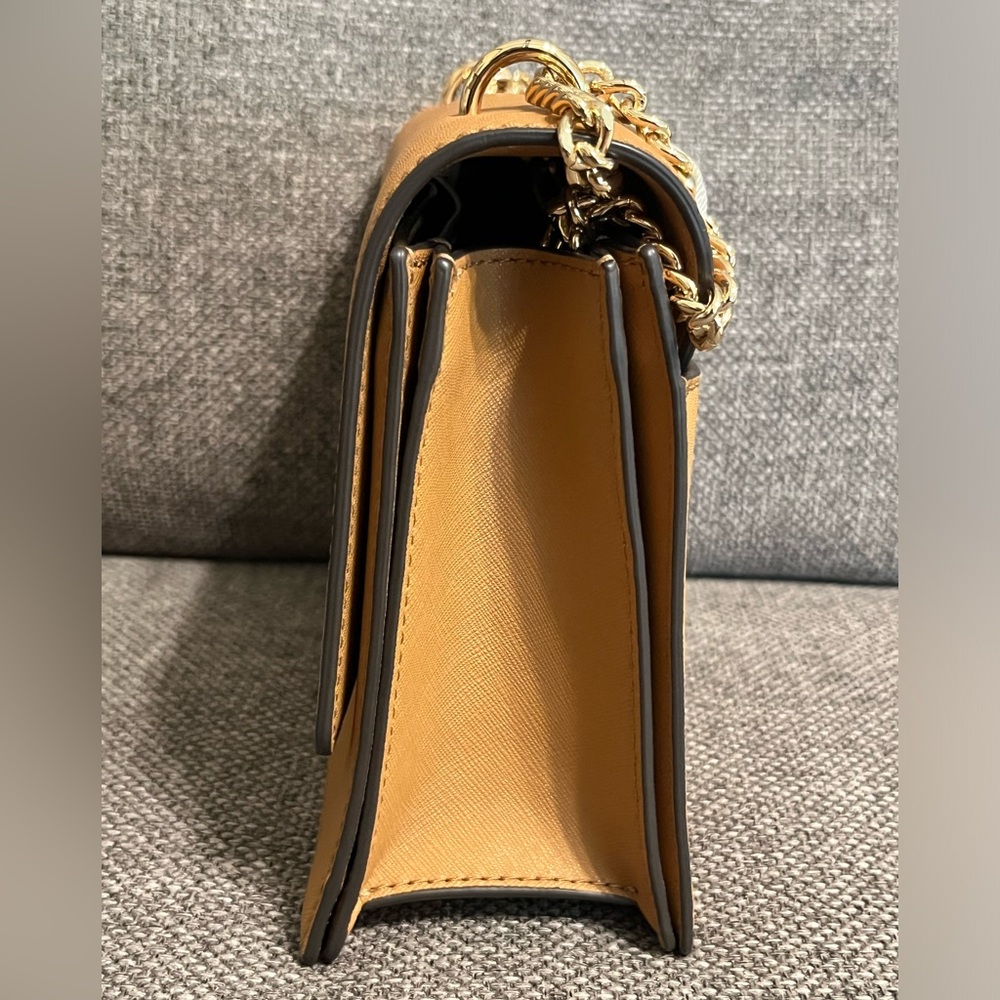 Tory Burch Emerson Flap Shoulder Bag - Picture 4 of 16